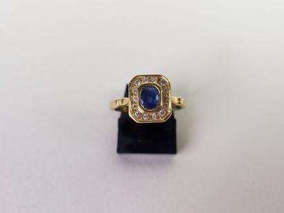 Rectangular ring in 18K (750°/°°) yellow...