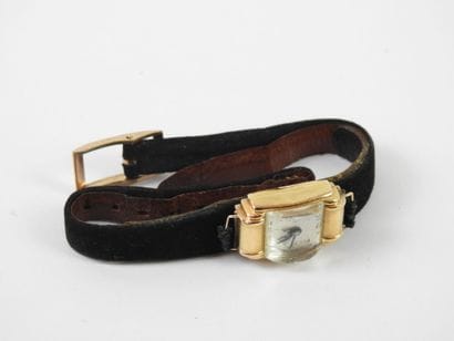 Woman's watch Tank 18K gold. Gross weight...