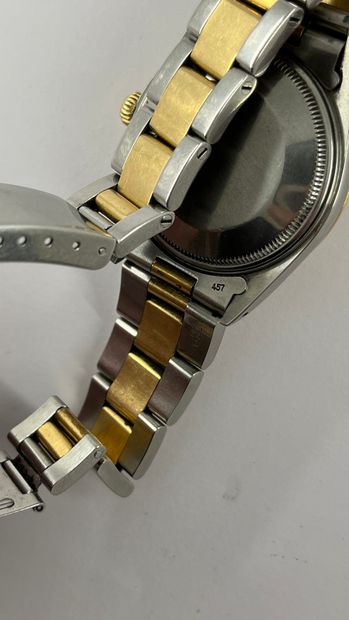 ROLEX
OYSTER PERPETUAL DATE 33mm steel and...