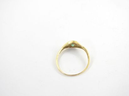 Yellow gold ring 750 thousandths decorated...