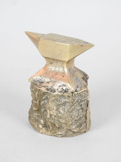 SMALL ENCLUME of jeweler / goldsmith in bronze....
