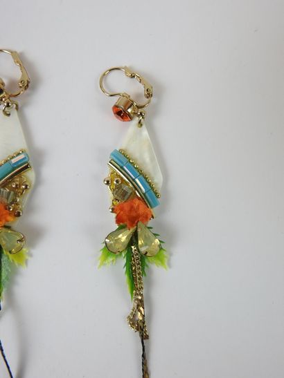 Pair of fancy earrings in gold metal, mother-of-pearl...