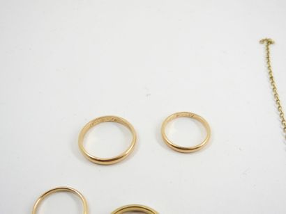 FOUR ALLIANCES and chain element in yellow...