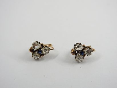 PAIR OF EARRINGS in yellow gold 750 thousandths...