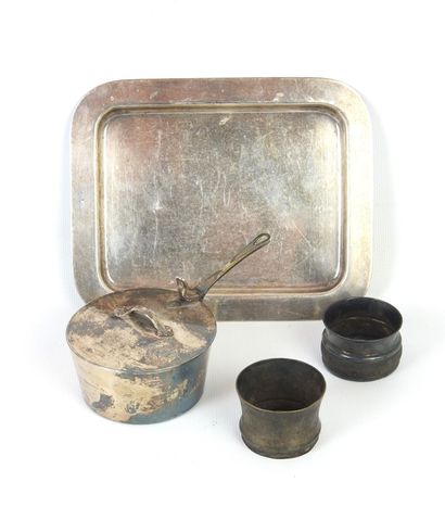 LOT in silver plated metal including a cassolette...