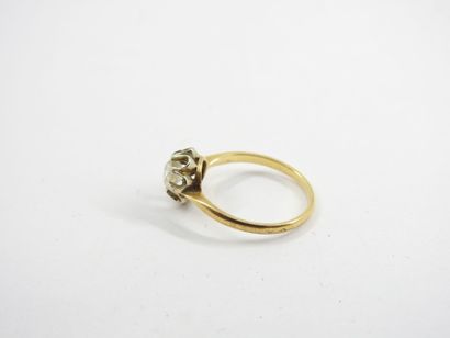 RING in yellow gold 750 thousandths decorated...