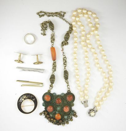 Fancy lot including necklaces, ring, tie...