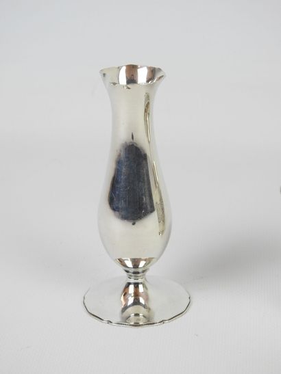 LOT in silver including small vase, cup and...