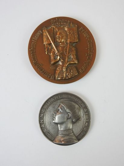 Lot of two bronze medals JEANNE D'ARC engraved...
