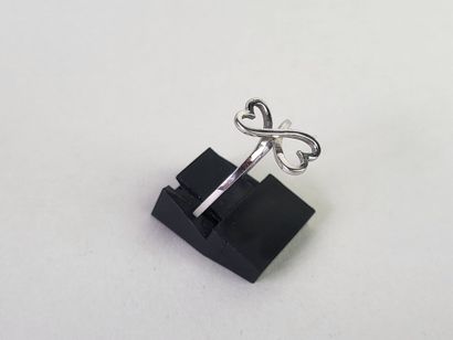 Ring in 18K (750°/°°) white gold with two...