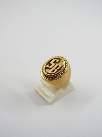 CHEVALLIERE in yellow gold 750 thousandths...