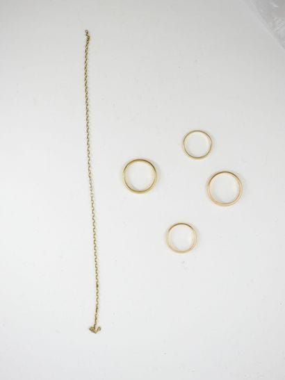 FOUR ALLIANCES and chain element in yellow...