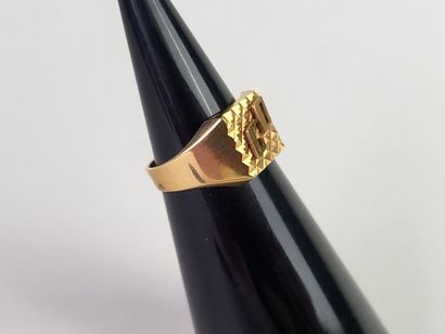 Ring in 18K yellow gold (750°/°°), engraved.
Weight...