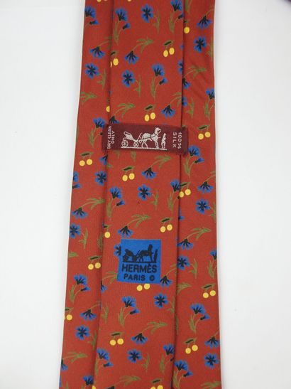 HERMES - Paris : Silk tie with flowers and...