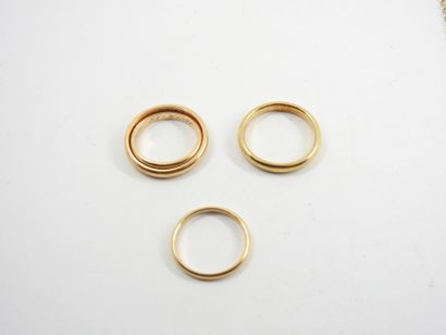 FOUR ALLIANCES and chain element in yellow...