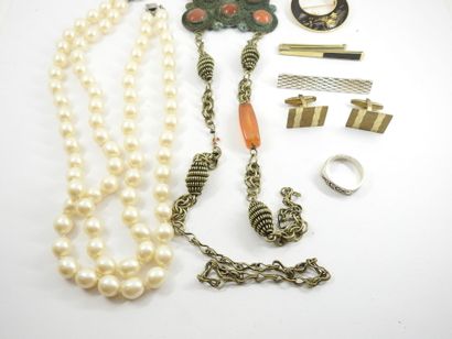 Fancy lot including necklaces, ring, tie...