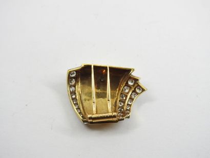 CLIP of Art Deco lapel in yellow gold (750...