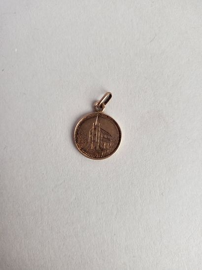Small lot of 2 jewels including : 
- a silver...