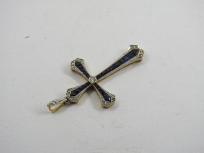 CROSS in yellow gold 750 thousandth, central...
