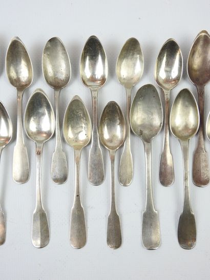 TWENTY COFFEE SPoons in silver model plain....