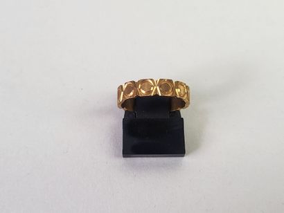 Ring in 18K yellow gold (750°/°°) chased...