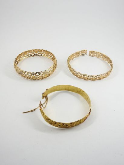 THREE RIGID BRACELETS in gold 750 thousandth....