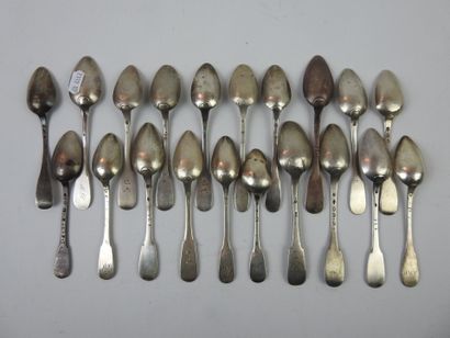 TWENTY COFFEE SPoons in silver model plain....