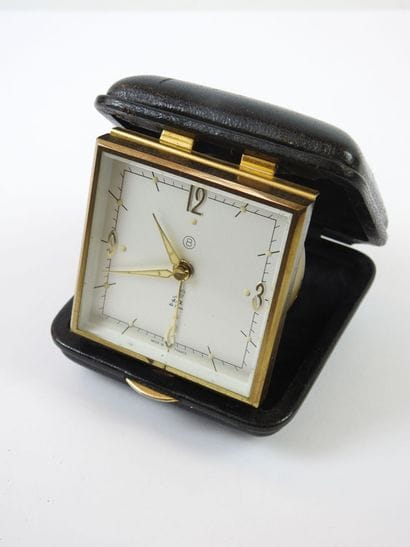JAZZ DE LUXE: An 8 day travel alarm clock,...
