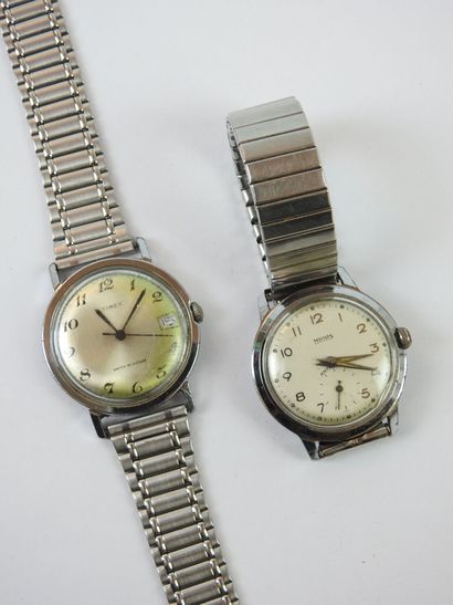 Lot of two mechanical steel watches (working)...
