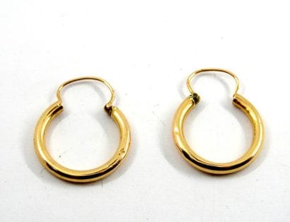 PAIR OF EARRINGS 750 thousandths. Weight...