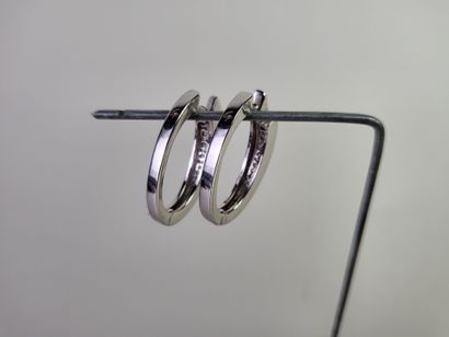 Earrings in 18K (750°/°°) white gold set...