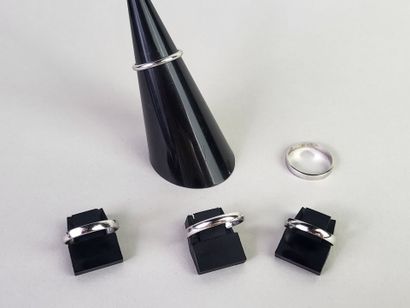 Lot of 5 wedding rings in 18K white gold...