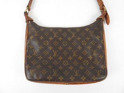 LOUIS VUITTON-PARIS: Bagatelle shoulder bag...