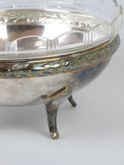 CUP in silver plated metal of circular form...