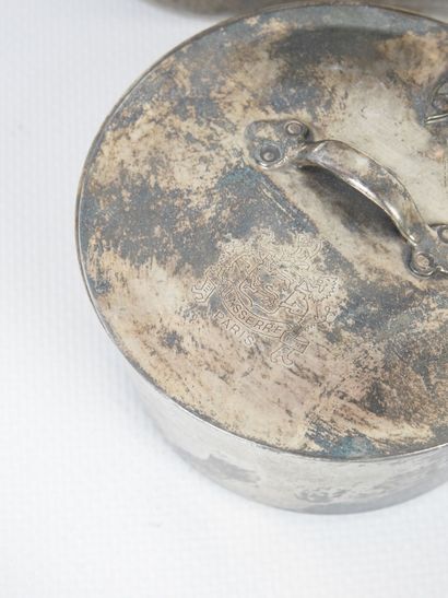 LOT in silver plated metal including a cassolette...
