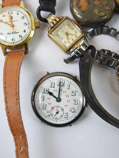Lot of three silver neck watches. Join one...