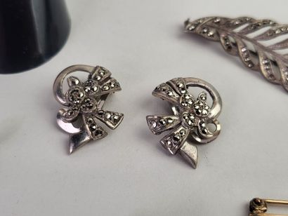 Lot of 20 silver jewels (800°/°°°) and marcasites...