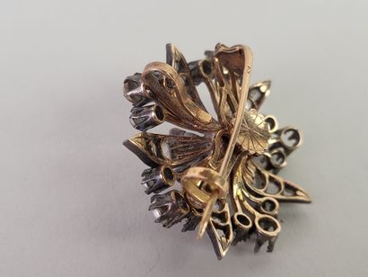 Brooch pendant in 18K yellow gold (750°/°°)...