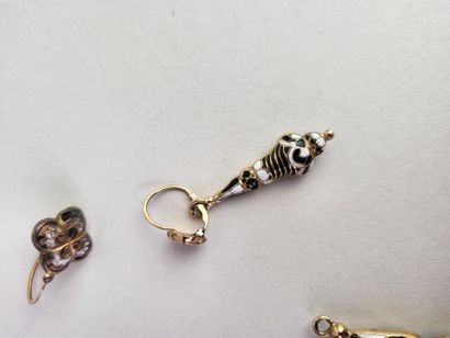 Small lot of 3 jewels in yellow gold 18K...