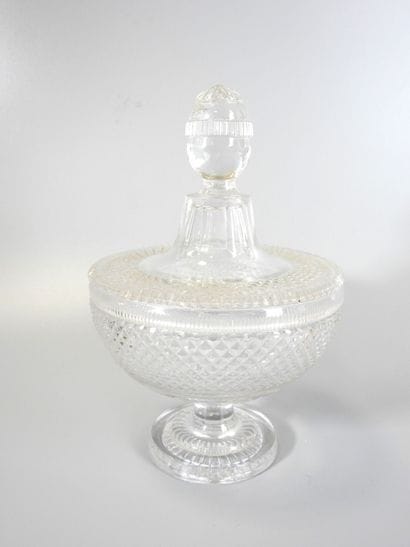 DRAGOIR in cut crystal on pedestal. Height...