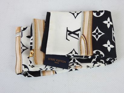 LOUIS VUITTON-PARIS: Black silk twilly. Wear...