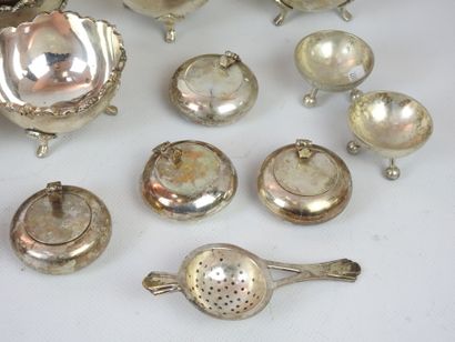 Lot of silver plated metal including twelve...