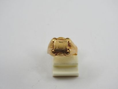 CHEVALLIERE in yellow gold 750 thousandths....