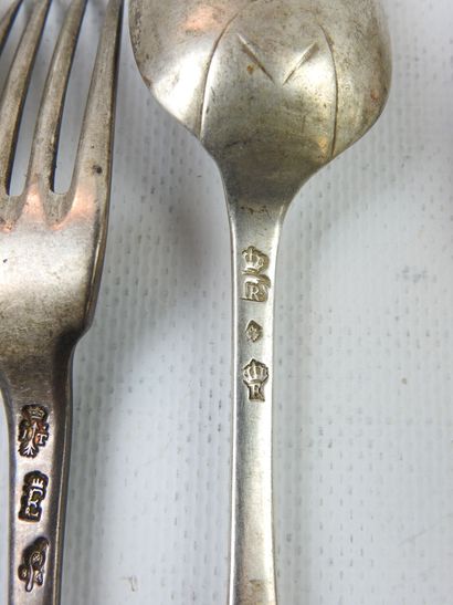 LARGE SILVER COUVER with engraved coat of...