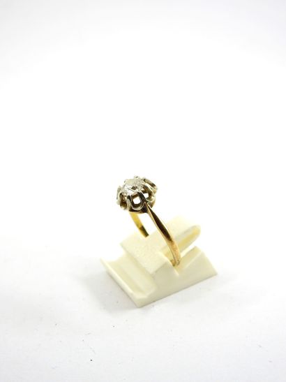 RING in yellow gold 750 thousandths decorated...