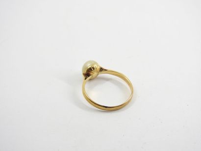 Yellow gold ring 750 thousandths decorated...