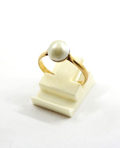 Yellow gold ring 750 thousandths decorated...