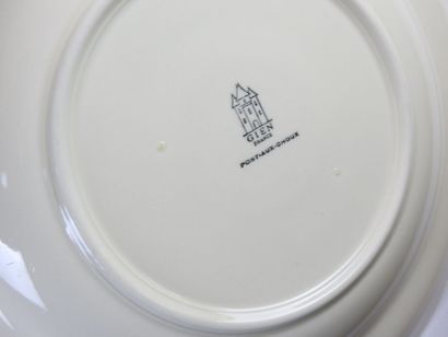 GIEN: Earthenware dinner service model Pont-Aux-Choux...