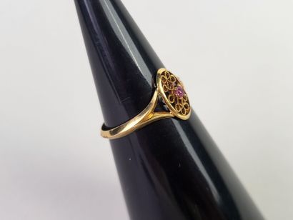 Medallion ring in 18K (750°/°°) yellow gold...