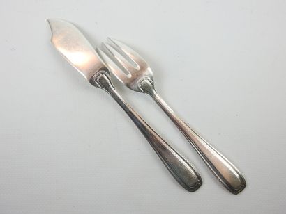 TWELVE FISH CUTLERY in silver plated metal....